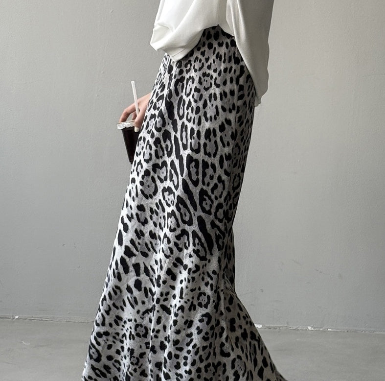 Luxury Leopard Print Split Skirt