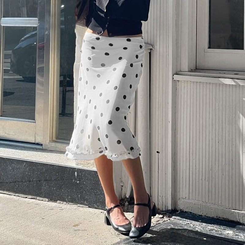 Elegante falda francesa de lunares.