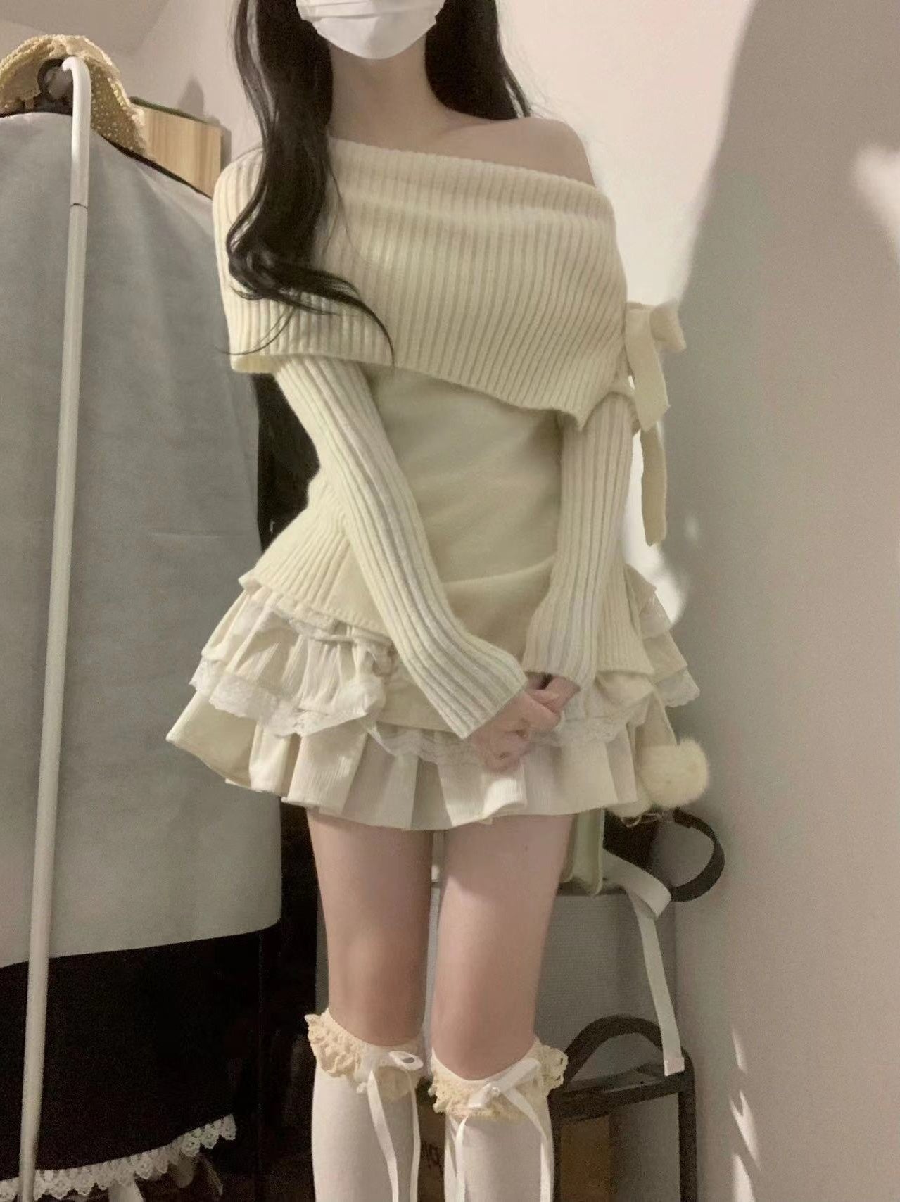 One-Shoulder Long-Sleeve Knitwear