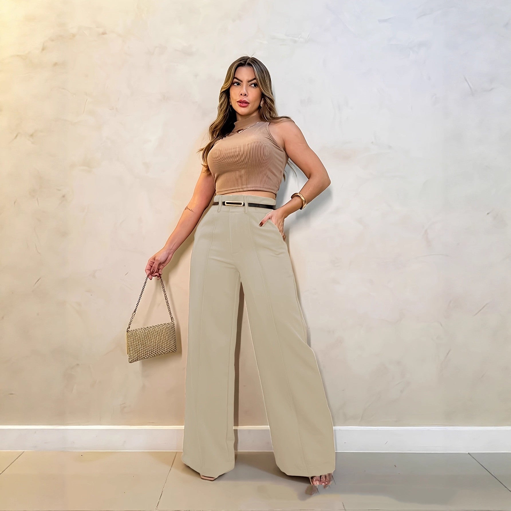 Pantalones de tendencia rectos para fregar el suelo.