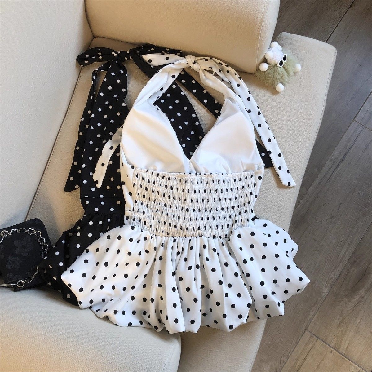 Neck-hanging V-neck Polka-dot Top