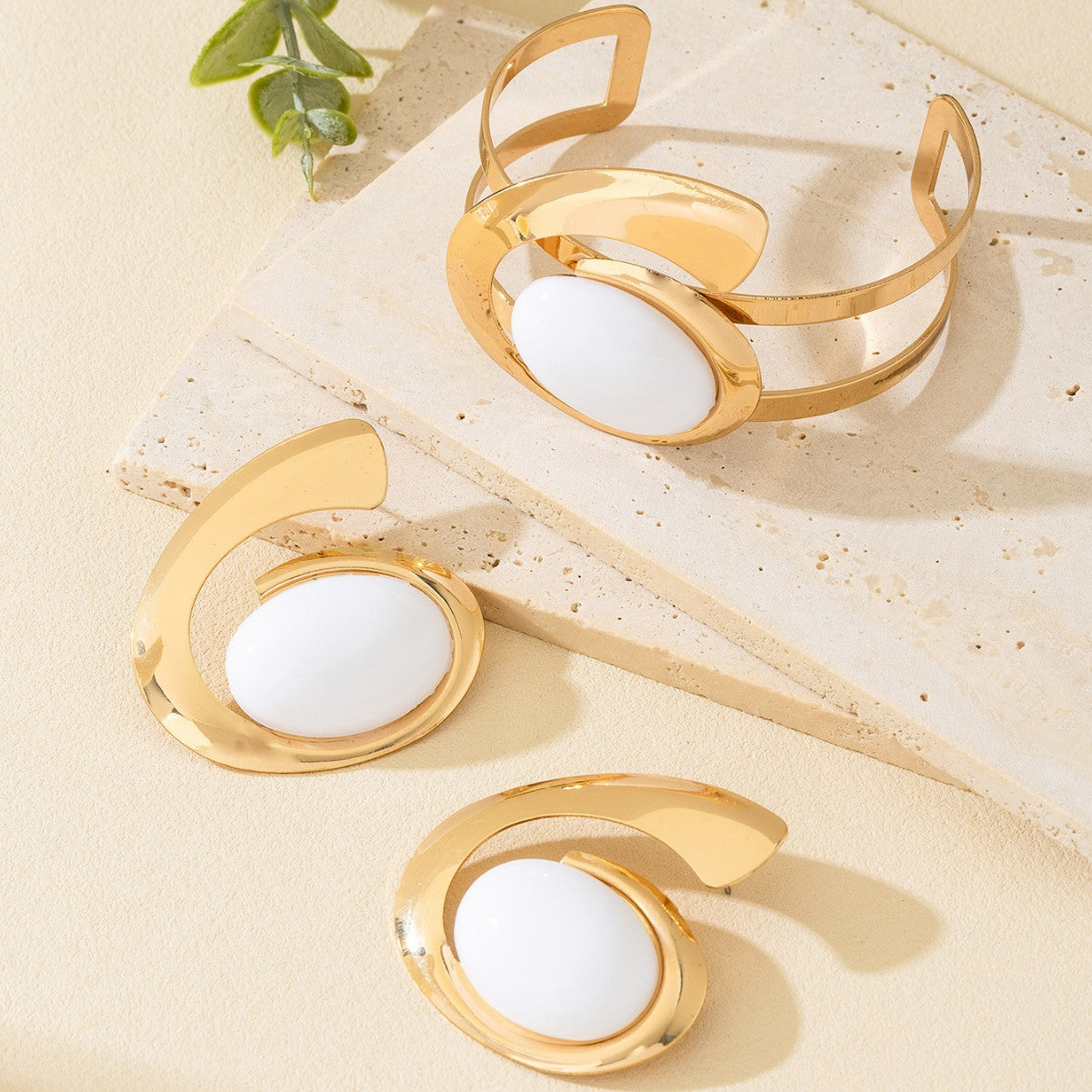 Fashion Geometric Retro Stud Earrings Women