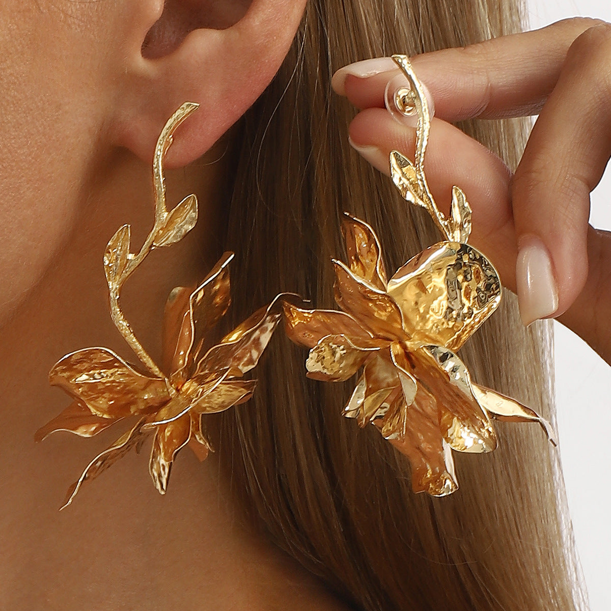 Women Creative Retro-Style Floral Earrings