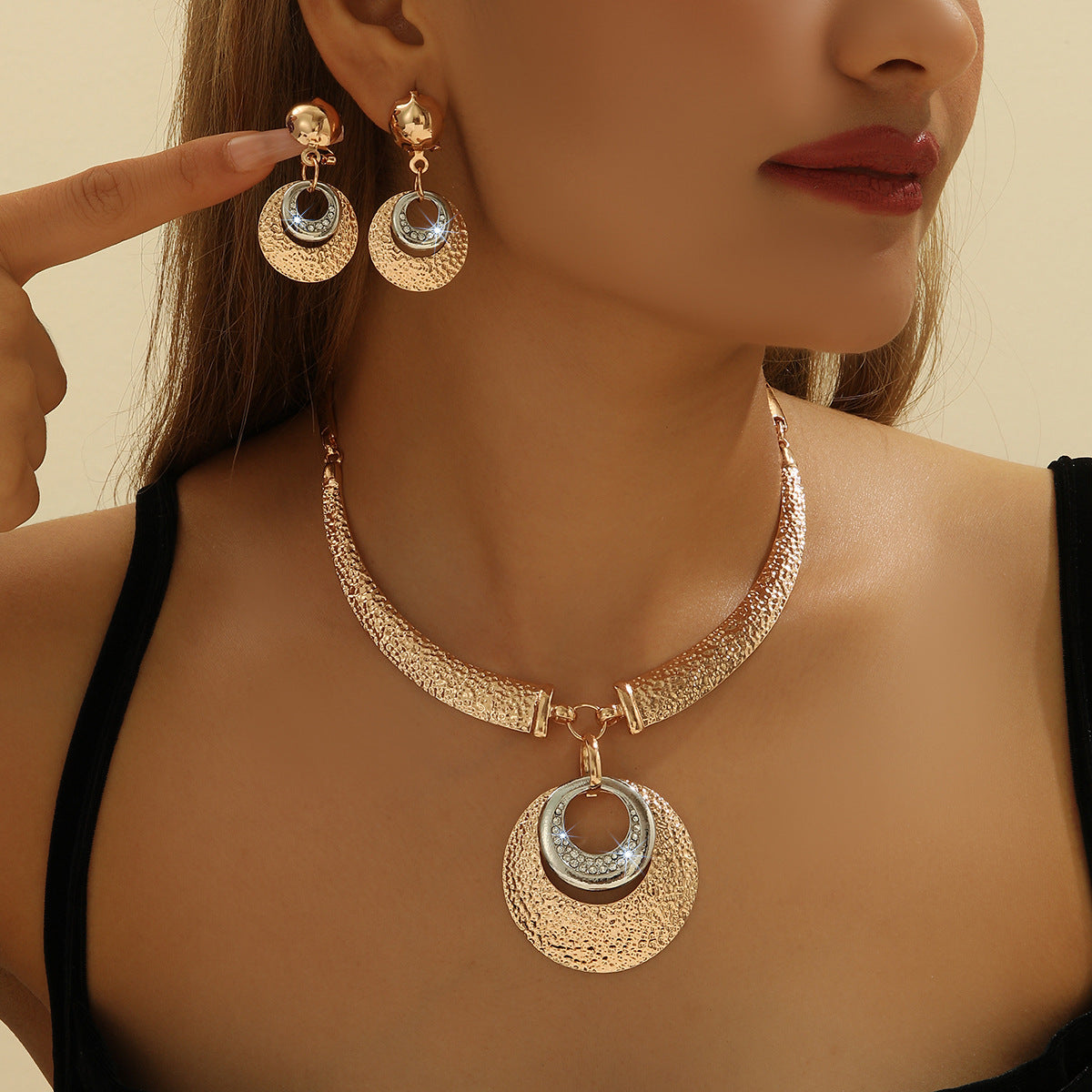 Metal Circle Necklace and Earrings Set