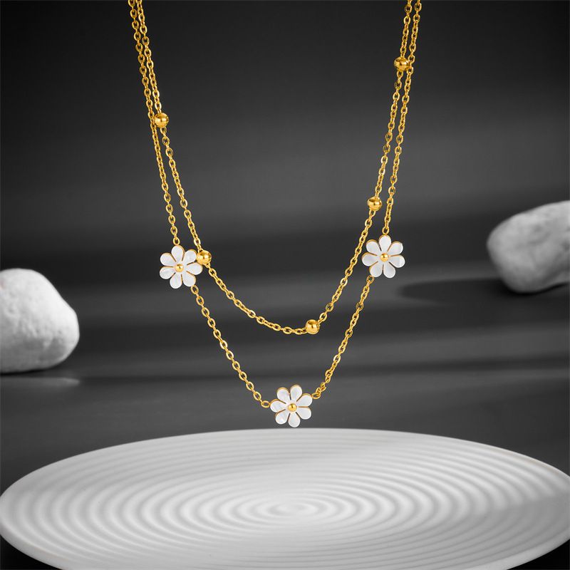 Women Daisy Flower Jewelry Necklace Set