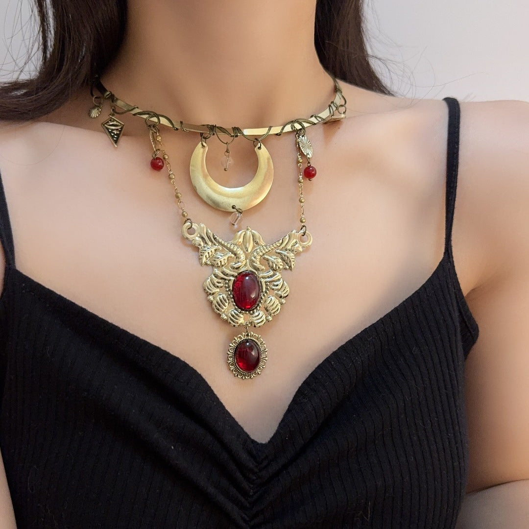 Elegant Women Crescent Bronze Choker