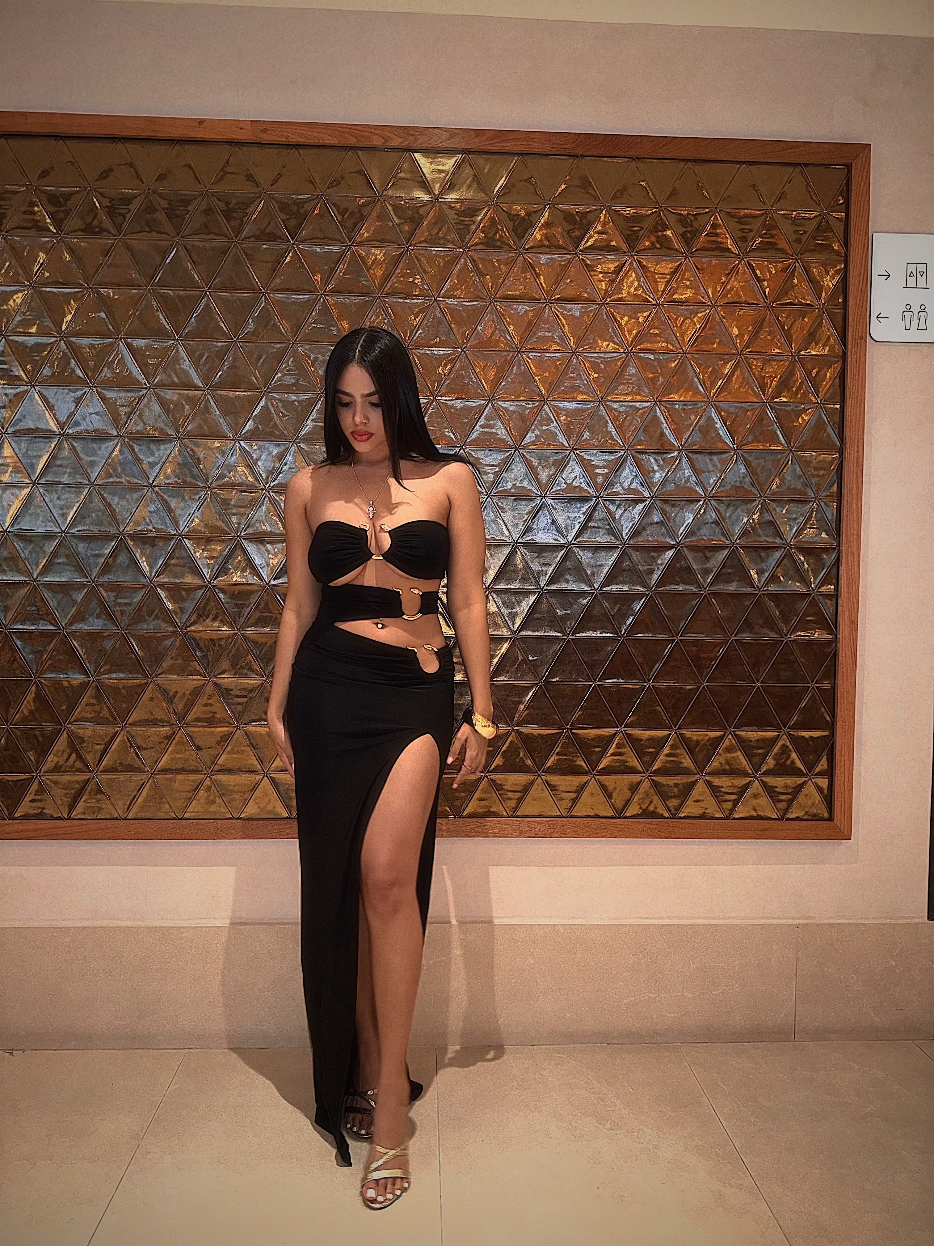 Long black dress